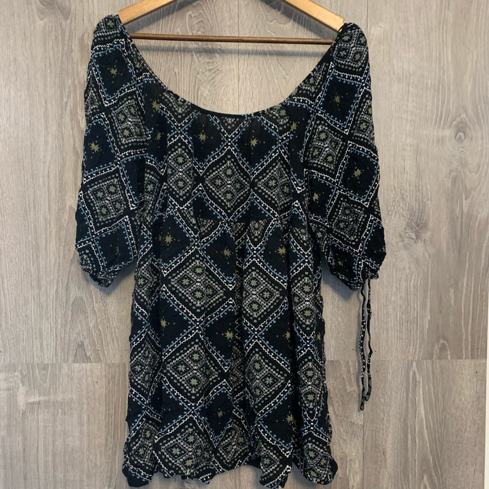 Princess Vera Wang Blouse Black Abstract Print